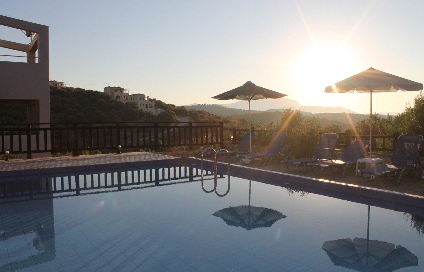 Villas-almyrida - Family villas with panoramic view of Almyrida village and almirida beach